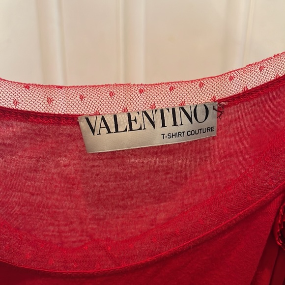 Valentino gorgeous red floral shoulder tee - Picture 6 of 8